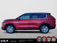 2024 Mitsubishi Outlander PHEV LE Experience the Mitsubishi Outlander PHEV LE with only 2321 km on t... (image 5)
