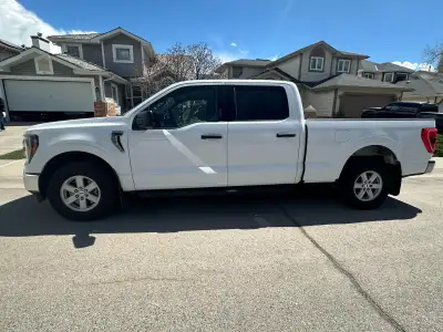 2023 FORD F150 XLT SUPERCREW 4X4, 5.0L V8 COYOTE ENGINE, 10 Speed Auto transmission, Air, Tilt, Crui...