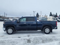 DURAMAX | Z71 OFF ROAD PACKAGE | HEATED & COOLED FRONT BUCKET SEATS | HEATED REAR SEATS | HEATED STE... (image 2)