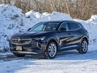 This Buick offers a refined blend of luxury, advanced technology, and everyday versatility in a slee... (image 2)