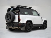 This beautiful 2023 Land Rover Defender 90 X -Dynamic SE P400 is local Ontario vehicle with a clean... (image 3)