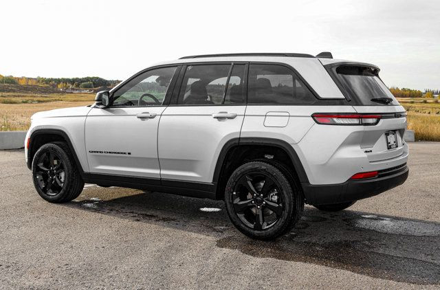 2025 Jeep Grand Cherokee Limited in Cars & Trucks in Strathcona County - Image 2