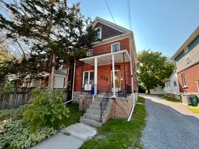 538 Frontenac St, Unit 4 - This cozy one bed, one bath unit is available on May 1st, 2025! - Located...