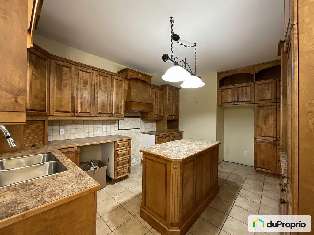 $875,000 - 2 Storey for sale in St-Colomban — photo 2