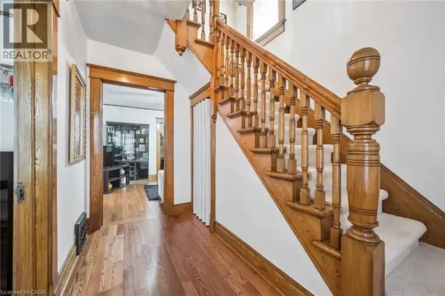 44 WALTER Street Kitchener, Ontario in Houses for Sale in Kitchener / Waterloo - Image 7