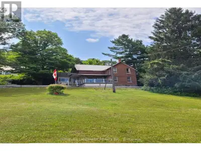 90 ROBERT STREET W Penetanguishene, Ontario