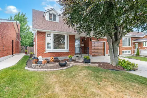 Fantastic opportunity to own this spacious family home nestled on a quiet street backing onto Mohawk...