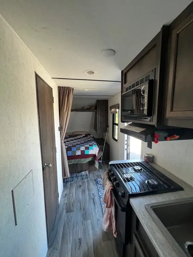 2018 STARCRAFT AUTUMN RIDGE CAMPING TRAILER 21FT 21FB (FINANCING in Travel Trailers & Campers in Cambridge - Image 10
