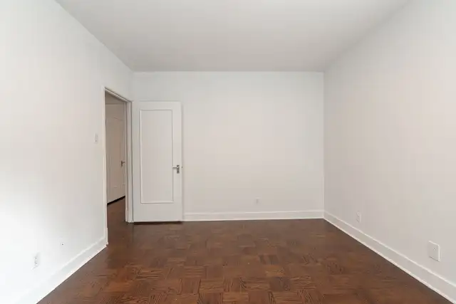 Renovated two bedroom, St. Clair and Yonge - ID 1266 in Long Term Rentals in City of Toronto - Image 6