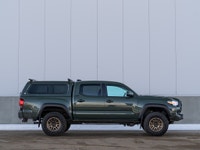 CARGET AUTOMOTIVE is thrilled to offer this 2022 Toyota Tacoma SR, a durable midsize pickup offering... (image 5)