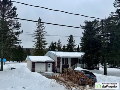 Maison à vendre 586 chemin des voyageurs, Chute-Saint-Philippe, J0W 1A0 Charmante maison de style ch...