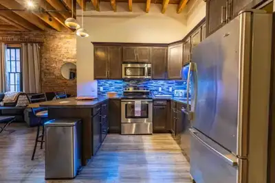 UPTOWN! Great two bedroom available July 15th