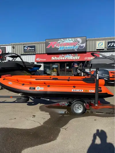 PACKAGE INCLUDES: - BOAT (SOLAR SUPERJET 430 EXP) - TRAILER - YAMAHA 40/30 OUTBOARD JET DIFFERENT BO...