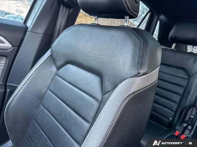 2021 Volkswagen Atlas Cross Sport Highline in Cars & Trucks in Ottawa - Image 27