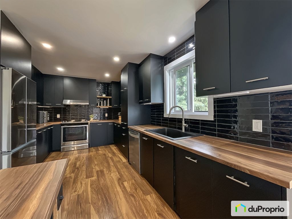 $449,900 - Bungalow for sale in Berthierville — photo 3
