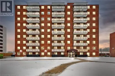 Charming 2-Bedroom Condo in a Prime Location! Welcome to this bright and stylish 2-bedroom, 1-bathro...