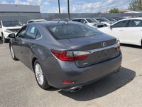 La Lexus ES 350 2018 est une berline de luxe raffinée qui se distingue par son confort exceptionnel,... (image 9)