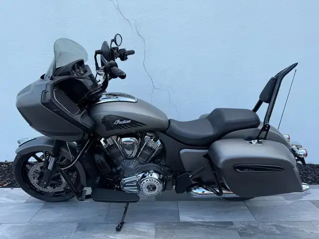 2023 INDIAN CHALLENGER TITANIUM SMOKE-FINANCE AVAILABLE!  in Street, Cruisers & Choppers in Winnipeg - Image 4