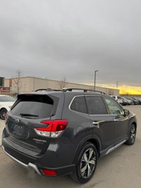 2021 Subaru Forester — No Reported Accidents | One Owner | 78,271 km Air conditioning, leather steer... (image 3)