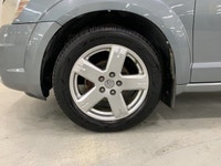 Check out this vehicle's pictures, features, options and specs, and let us know if you have any ques... (image 4)