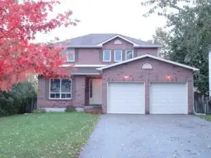 3 Bedroom 2.5 Bath Suite - Available August 1st!