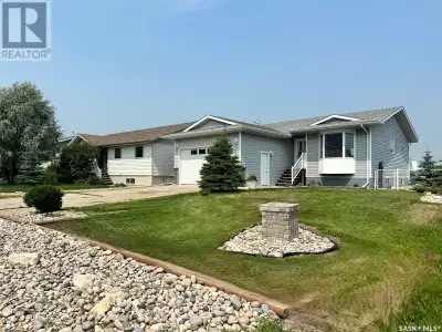 Welcome to 534 5th Ave in the West Bay subdivision. Located in the beautiful town of Hudson Bay, Sk....