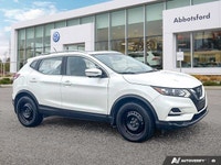 This Nissan Qashqai boasts a Regular Unleaded I-4 2.0 L/122 engine powering this Variable transmissi... (image 6)