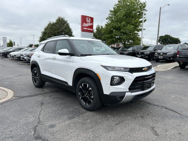 2023 Chevrolet Trailblazer LT | All Wheel Drive | Clean CarFax in Cars & Trucks in Hamilton - Image 3