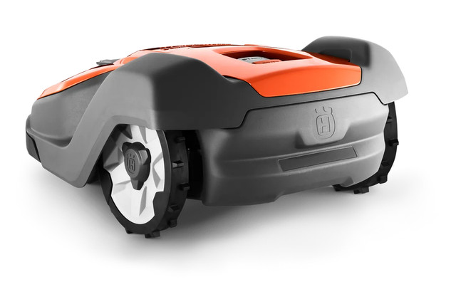 Husqvarna AUTOMOWER® 520H Robotic Lawn Mower in Lawnmowers & Leaf Blowers in Belleville - Image 2