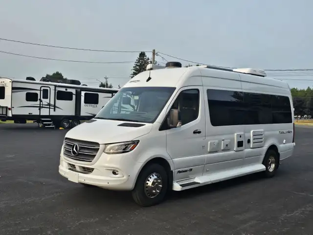 2022 Pleasure Way Pleateau TS in RVs & Motorhomes in Moncton - Image 2