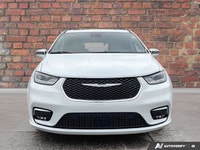 Come see this 2021 Chrysler Pacifica Hybrid Limited before it's too late! * This Chrysler Pacifica H... (image 7)