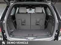 This Dodge Durango delivers a Regular Unleaded V-6 3.6 L/220 engine powering this Automatic transmis... (image 7)