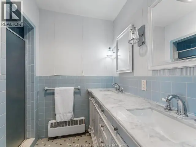 13050 RIVERSIDE DRIVE East Tecumseh, Ontario in Houses for Sale in Windsor Region - Image 21