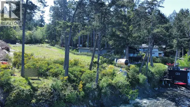 760 Lands End Rd North Saanich, British Columbia in Land for Sale in Victoria - Image 4