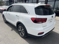 Le Kia Sorento EX V6 AWD 7 PASSAGERS CUIR MAGS CAMERA RECUL 2019 usagé offert chez AutoStudio 72 à M... (image 3)