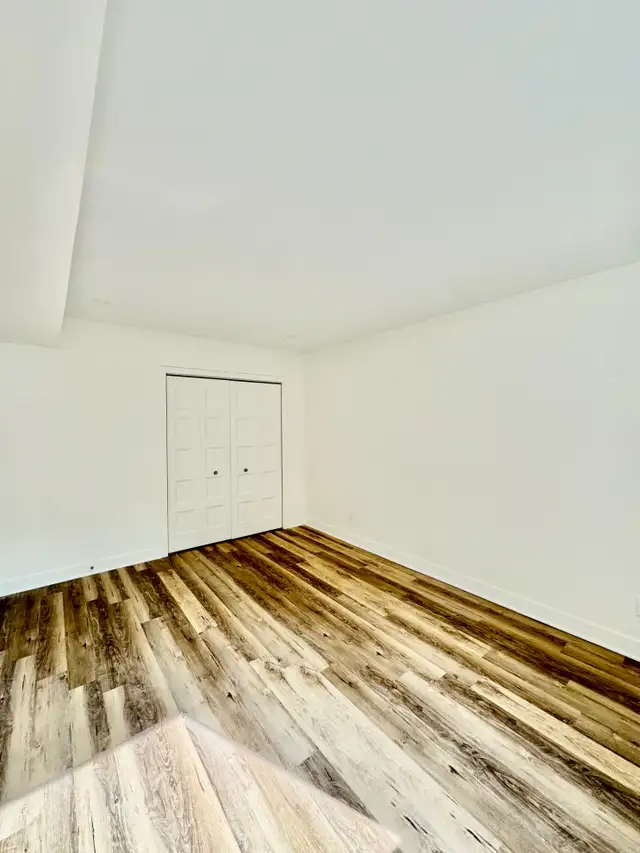 5 et demi - Dorval - Électros + WiFi + AC - Dispo 1er novembre in Long Term Rentals in City of Montréal - Image 14