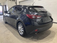 Le Mazda Mazda3 GS AUTOMATIQUE TOIT MAGS CAMERA RECUL CRUISE A/C 2016 usagé offre une conduite simpl... (image 4)