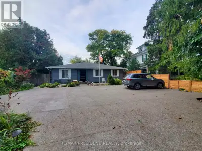 Beautiful brightly lit and spacious legal basement for rent on Main St East, Grimsby. The basement i...