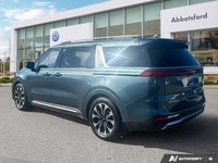 This Kia Carnival boasts a Regular Unleaded V-6 3.5 L/212 engine powering this Automatic transmissio... (image 2)