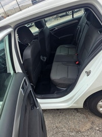 Discover the 2015 Volkswagen Golf TSI Efficiency Meets Style! Year: 2015 Make: Volkswagen Model: Gol... (image 5)