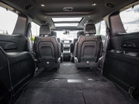 Welcome to 400 Chrysler Dodge Jeep Ram. | ONE OWNER | NO REPORTED ACCIDENTS | S APPERANCE | DVD | SU... (image 8)