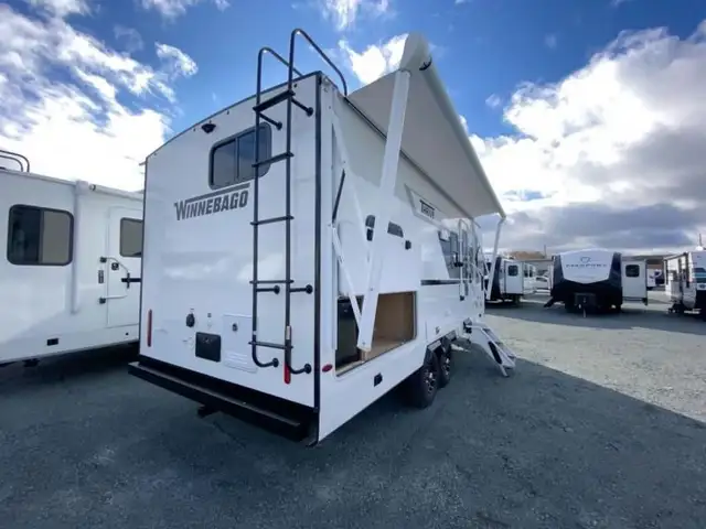2026 Winnebago Thrive 22MBH in Travel Trailers & Campers in Bedford - Image 31
