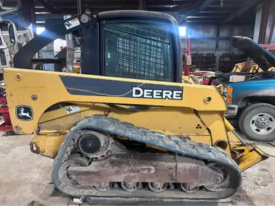 Great condition! Comes with bucket 75%undercarriage 5500 hrs No leaks Completely gone over by a heav...