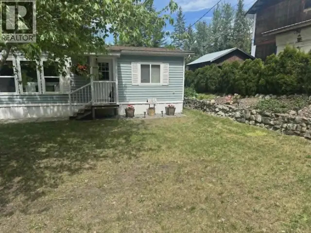 19 West Poirier Road Mara, British Columbia in Houses for Sale in Kamloops - Image 5