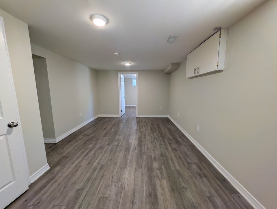 38 Chalmers St, St. Catharines - 1 Bedroom Lower Unit 3