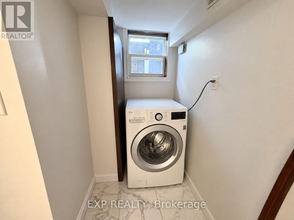 BSMT - 236 MUNRO STREET Toronto (South Riverdale), Ontario 5