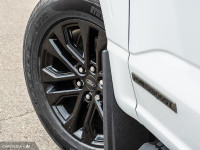 Tow Package, Unique Sport Cloth Bucket Seats, Manual-Folding Heated Power Glass Trailer Tow Mirror!... (image 6)
