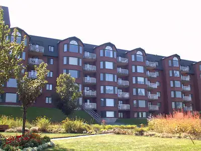 Welcome to 91 Nelson's Landing (Condo Style Apartments) Spacious Floor Plan Walk-in Closet Includes...