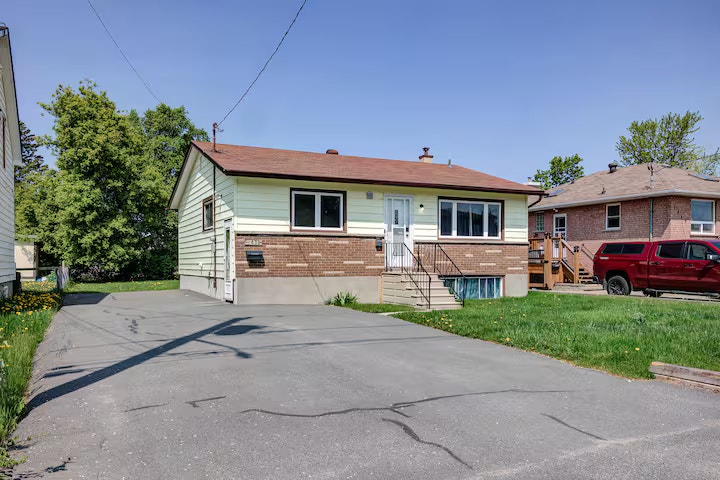 3 Bedroom, 2 Bathroom Home for Rent – Greater Sudbury 1