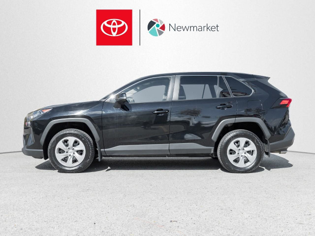 2022 Toyota RAV4 LE in Cars & Trucks in Markham / York Region - Image 3